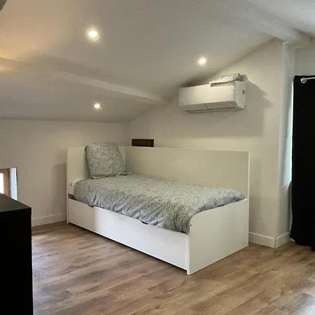 Feriehus Charmant Gite Cocooning Avec Jardin, Proche Commerces Et Activites Nature, A 15 Min De Vichy - Fr-1-489-521
